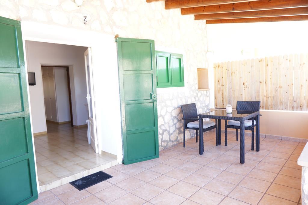 Apartments Campanitx - Astbury Formentera Es Calo  Værelse billede