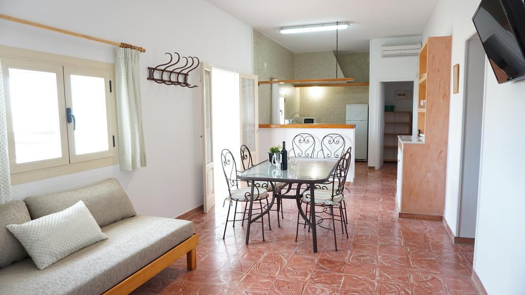 Apartments Campanitx - Astbury Formentera Es Calo  Eksteriør billede